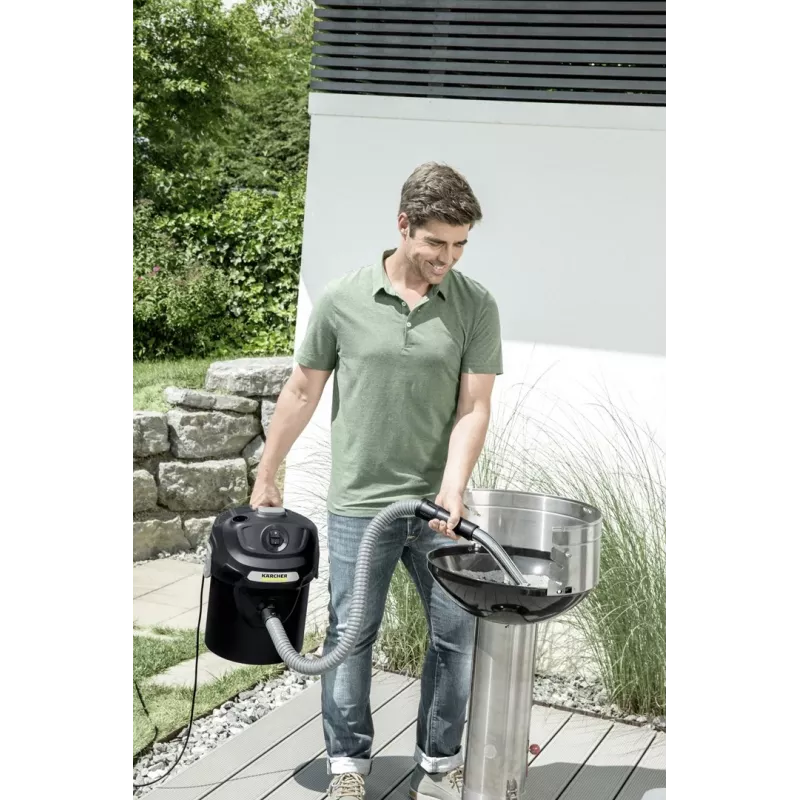 Odkurzacz Karcher AD 2 600 AW — odkurzacz do suchego popiołu, 14 l, 600 AW, wąż Ø 3,5 cm, wąż 1 m, czarny