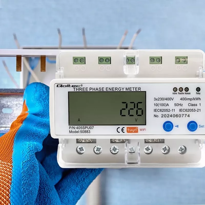 Trójfazowy licznik energii QOLTEC 50883 Wi‑Fi 400V z wyświetlaczem LCD