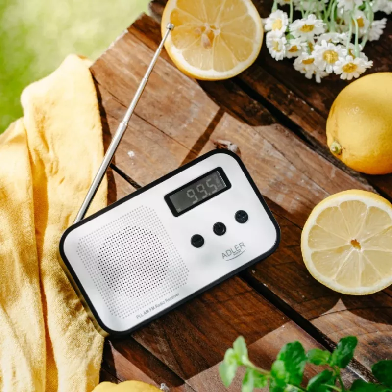 Przenośne radio cyfrowe Adler AD 1907 — AM/FM, tuner cyfrowy, alarm, USB-C, bateria 600 mAh, LCD, 20 ustawień, antena teleskopowa