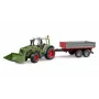 Ciągnik-zabawka BRUDER Fendt Vario 211 z ładowaczem czołowym i przyczepą boczną