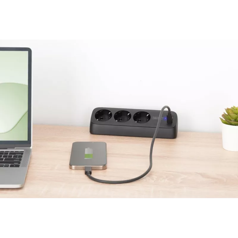 Listwa zasilająca DIGITUS 3-gniazdowa z 2×USB-A i 1×USB-C, 3 gniazda AC typu E/F, kabel 1,5 m, czarna