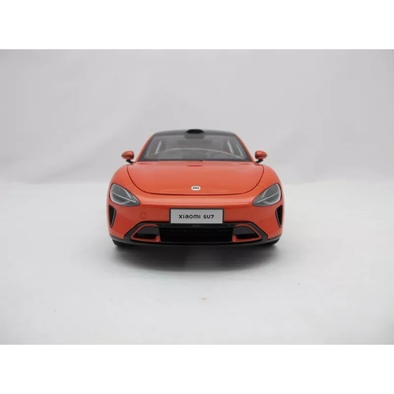 Model odlewany ciśnieniowo Xiaomi SU7 w skali 1:18, wstępnie złożony, szer. 278 × gł. 108 × wys. 81,5 mm