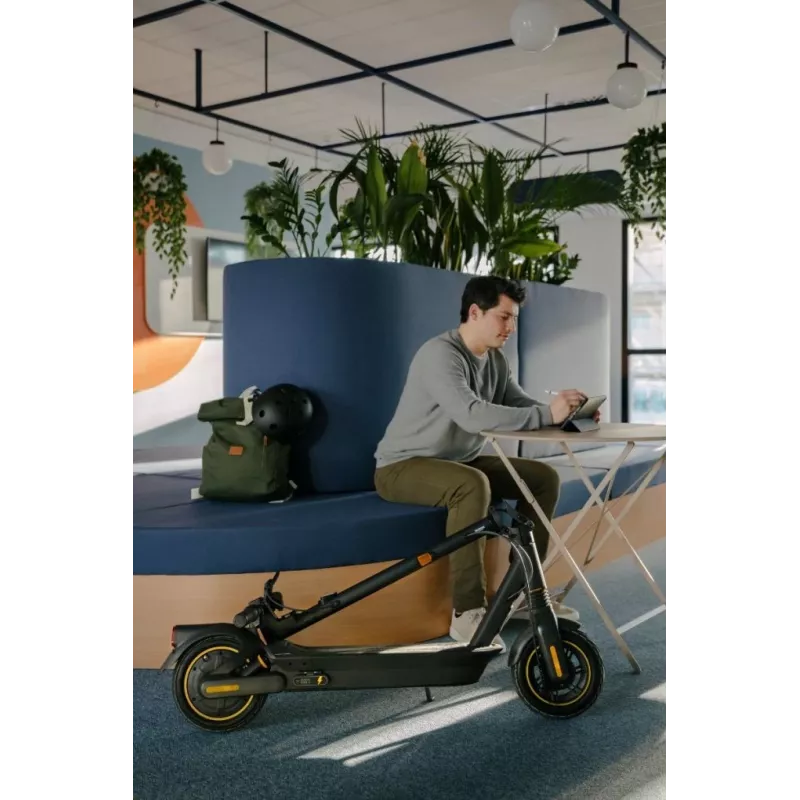 Klasyczny hulajnoga Ninebot by Segway KickScooter MAX G2 D