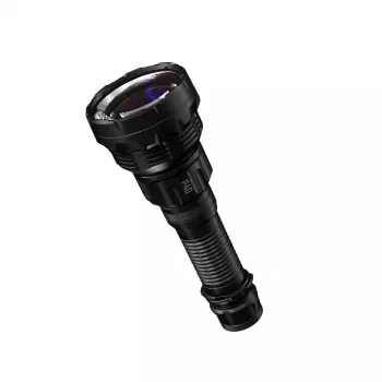 Latarka Nitecore P40 2000 lumenów wiązka ultra-dalekiego zasięgu, model P40