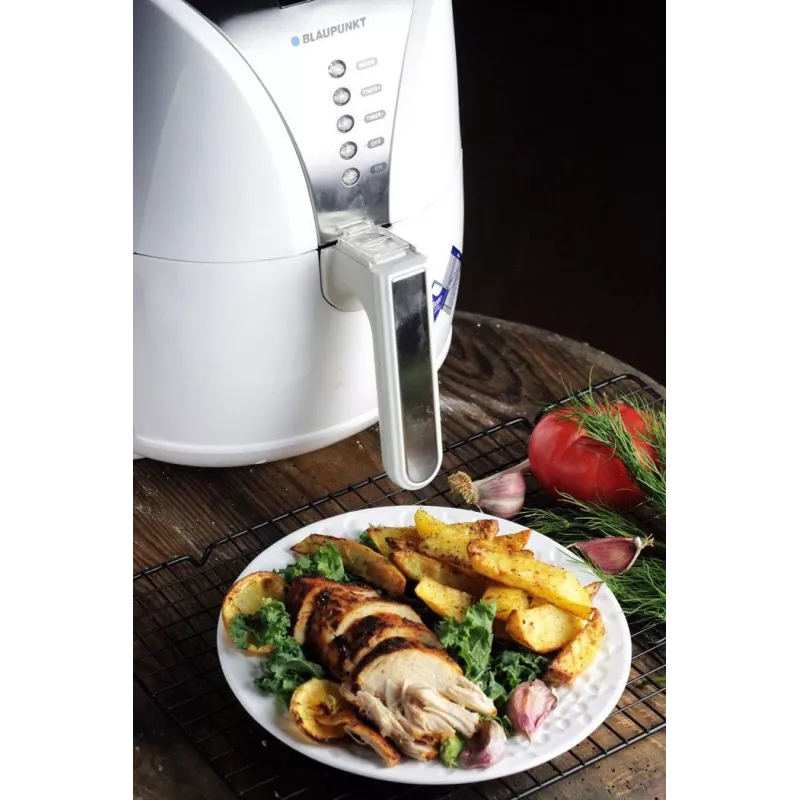 Frytkownica BLAUPUNKT AFD601 — 4 L, 1500 W, 150–200°C, wyświetlacz LED, sterowanie dotykowe