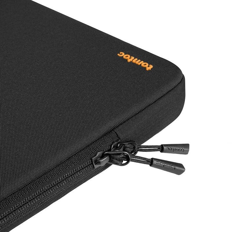 Etui na laptopa Tomtoc A13C2D1 do MacBooka — czarne, lekkie, wytrzymałe etui ochronne