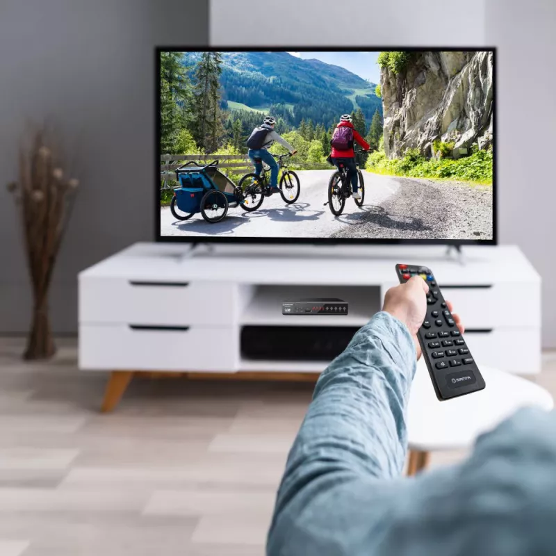 Cyfrowy odbiornik TV MANTA DVBT025PRO DVB-T2 obsługa Full HD nagrywanie USB