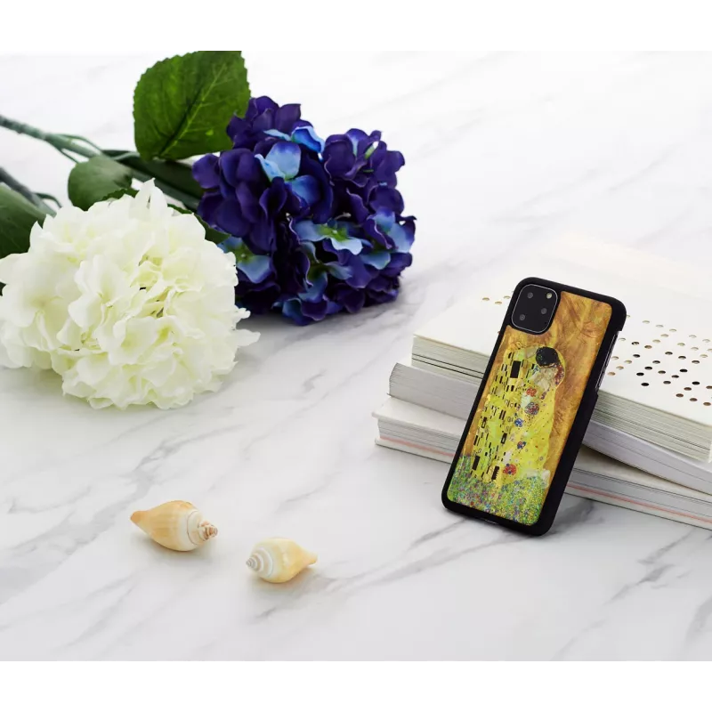 Etui na smartfona iKins do iPhone 11 Pro Max — czarna konstrukcja z motywem pocałunku, ochronne etui