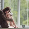Termohigrometr MANTA MTO002W z czujnikiem zewnętrznym (150 cm), wewnątrz 0–+50°C, na zewnątrz -40–+70°C, wilgotność 20–95% RH, wskaźnik komfortu, zegar