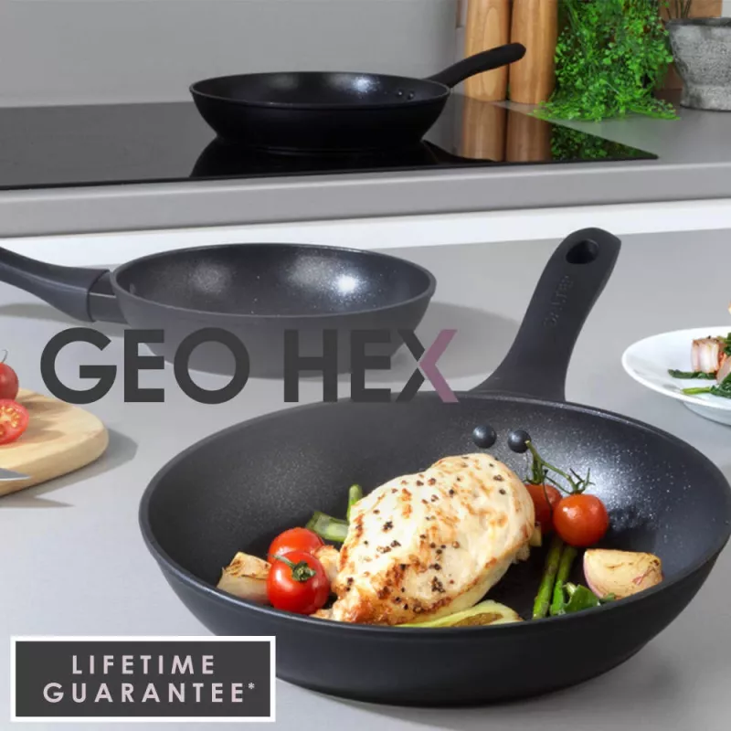 Zestaw patelni Salter BW08773 3-częściowy — patelnie nieprzywierające 20/24/28 cm