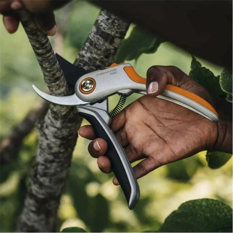 Fiskars 1057168 Plus Metal nożyce ogrodowe Bypass (1057168)