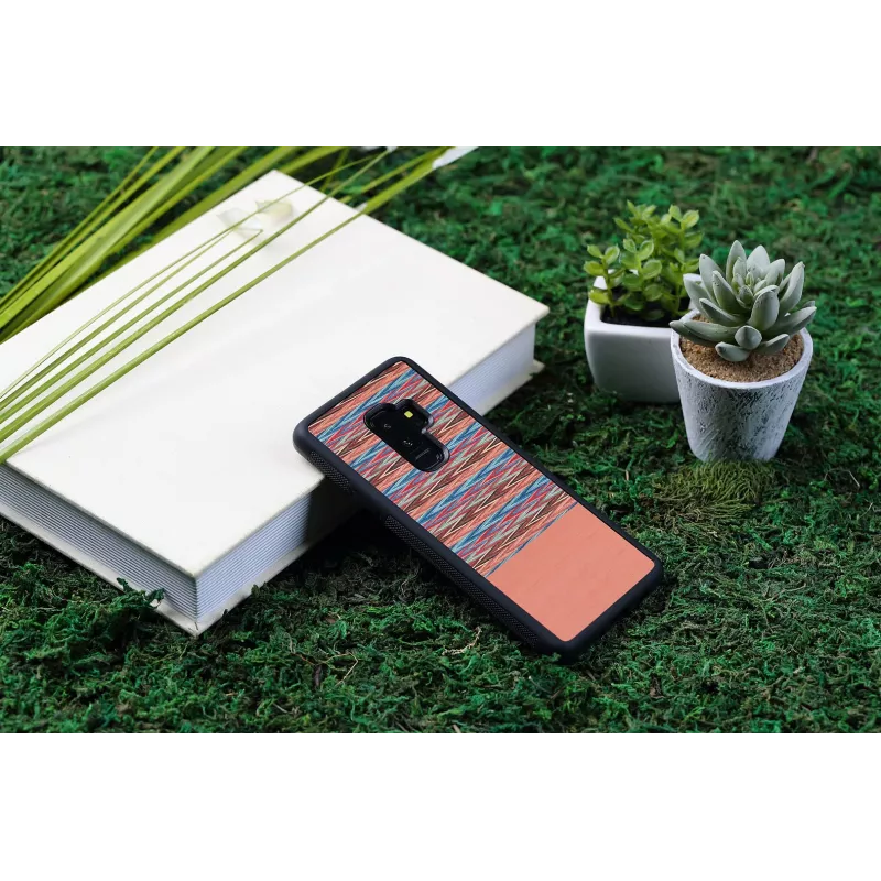 Etui na smartfona man and wood dla Samsung Galaxy S9 Plus — brązowa krata z czarnymi wykończeniami