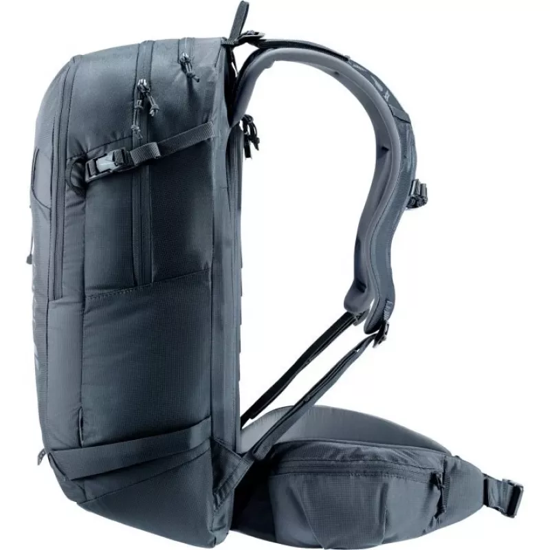 Plecak DEUTER Freerider Pro 34+ — techniczny plecak do freeride'owych wypraw narciarskich, 34 L, czarny, uchwyt na kask, pas biodrowy