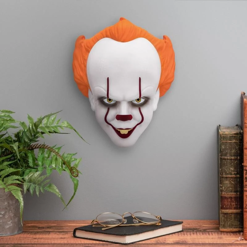 Lampa stołowa Paladone Mask Light PP11207ITV2 Pennywise LED, lampka tematyczna w kształcie maski
