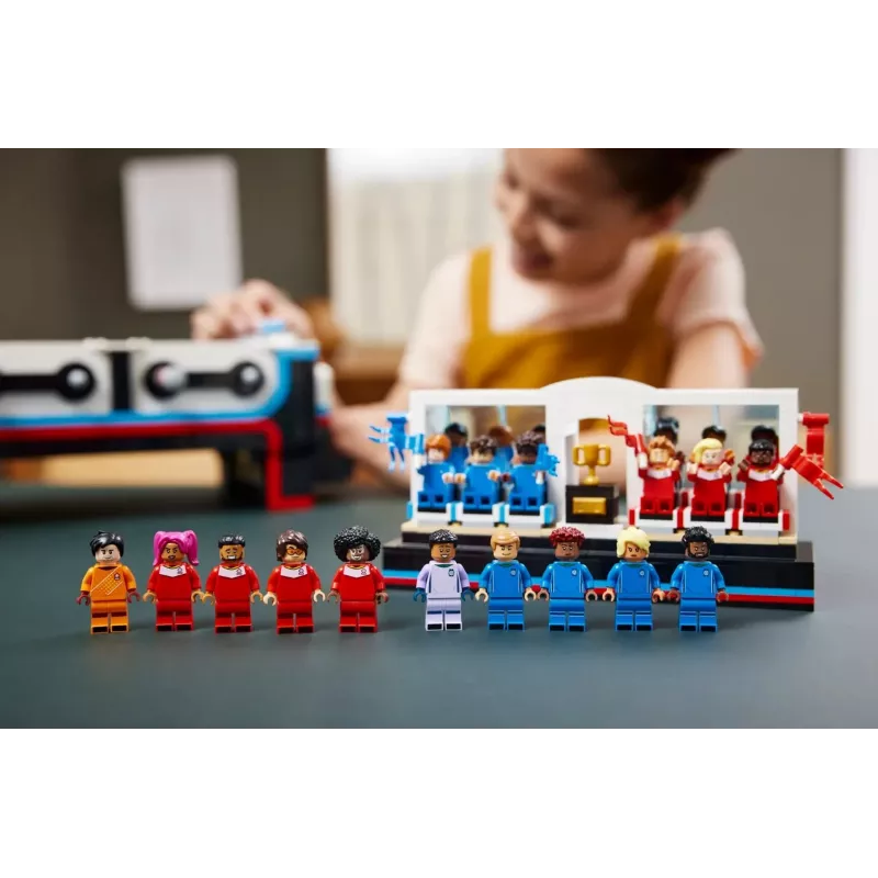 LEGO IDEAS 21337 Piłkarzyki