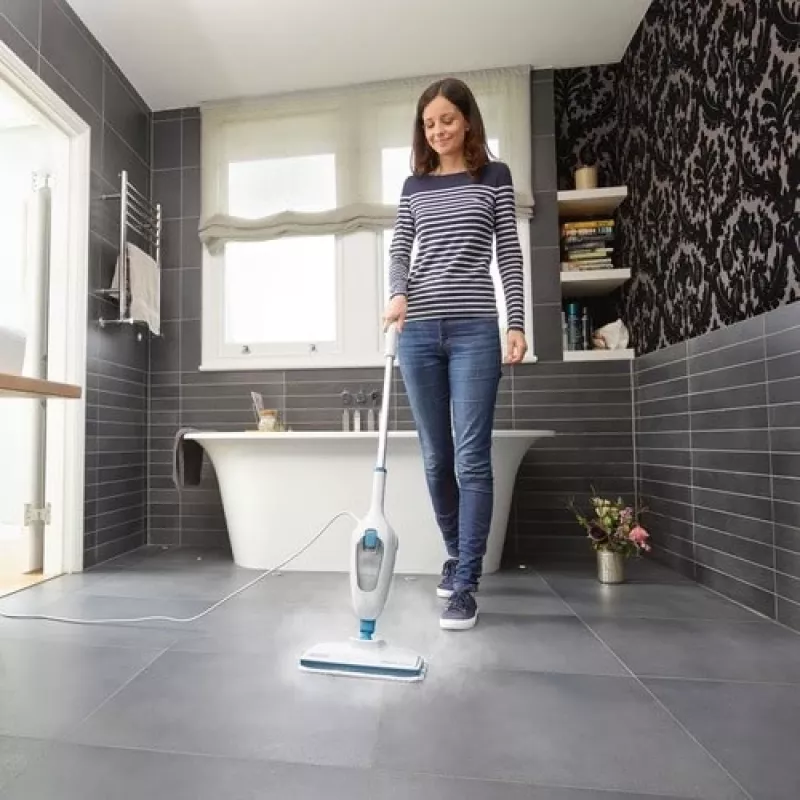 Parownica Czarny & Decker FSMH13E10 — 1300 W, 120°C, 1,75 kg, 15 min pracy, przewód 4,8 m, 9 akcesoriów