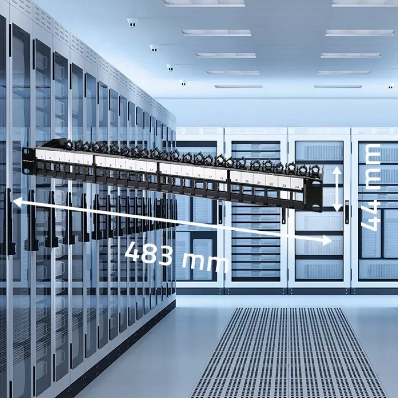 Qoltec 54516 panel krosowy do szafy rack 19 cali, 24 porty, 1U, UTP, czarny