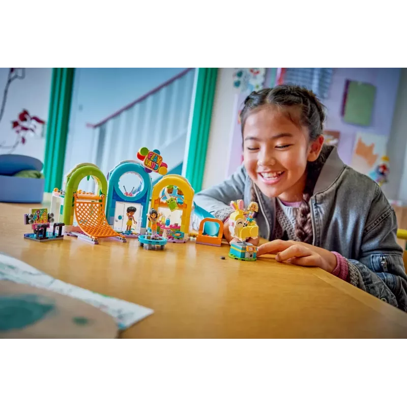 LEGO FRIENDS 42686 Wesoły plac zabaw w pomieszczeniu