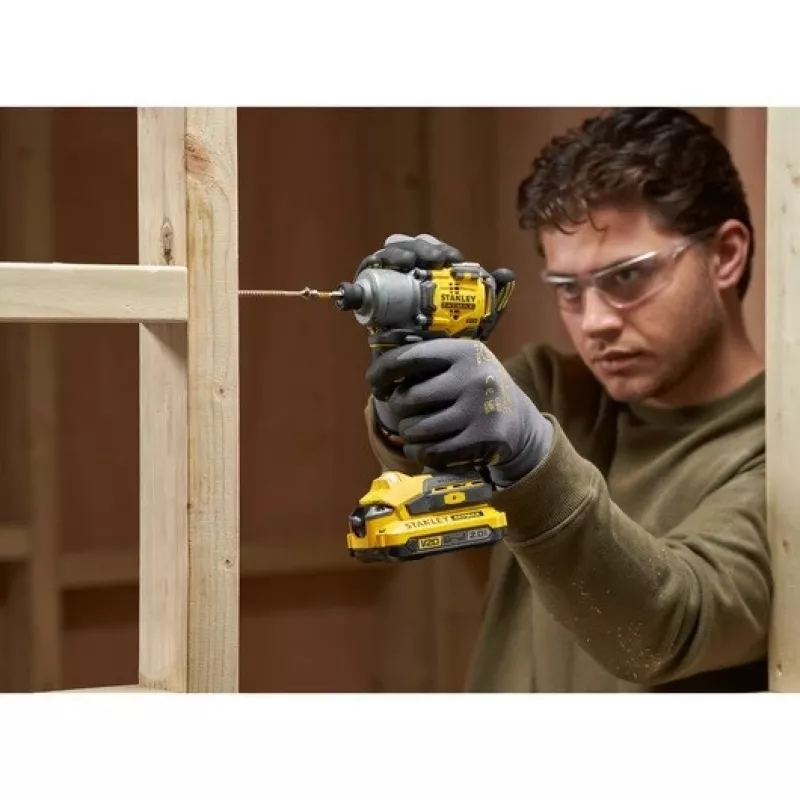 Zakrętarka udarowa Stanley FATMAX SFMCF830B-XJ 3200 RPM czarno-żółta