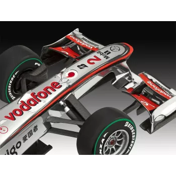 REVELL plastikowy model McLaren Mercedes MP4-25 Lewis Hamilton — skala 1:24