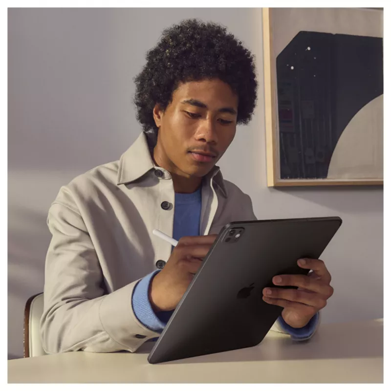 iPad Pro 11 M5, Space Black, 2TB, Wi-Fi + Cellular, standard glass
