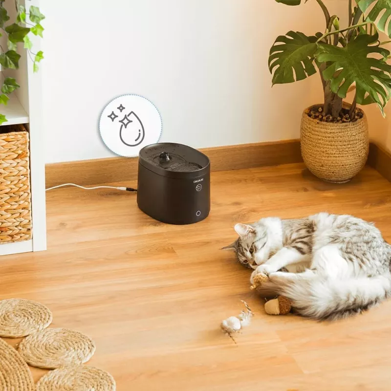 Fontanna na wodę dla zwierząt CECOTEC Pumba 2500 Refresh Smart Pet Fountain, model 9563