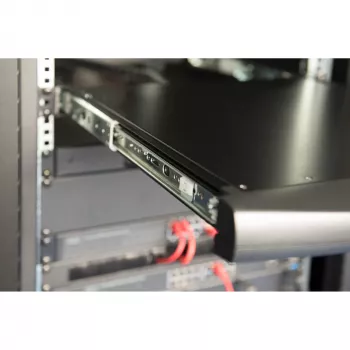Digitus 19-calowa konsola KVM HD LCD z 16-portowym przełącznikiem HDMI i szwajcarską klawiaturą