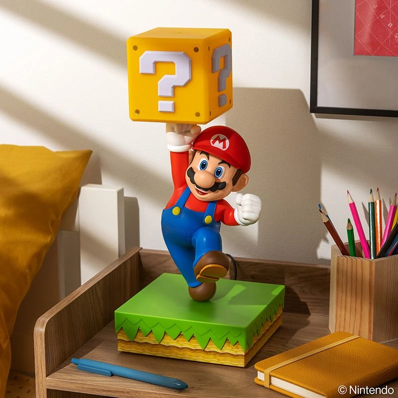 Lampa stołowa Paladone Super Mario Diorama Light — dekoracyjna, podświetlana diorama na biurko lub półkę