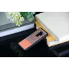 Etui na smartfona man and wood dla Samsung Galaxy S9 Plus — brązowa krata z czarnymi wykończeniami