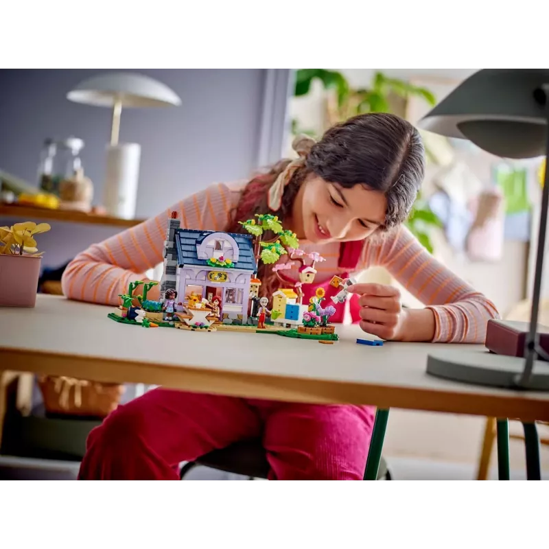 LEGO FRIENDS 42669 Domek pszczelarza i ogród kwiatowy