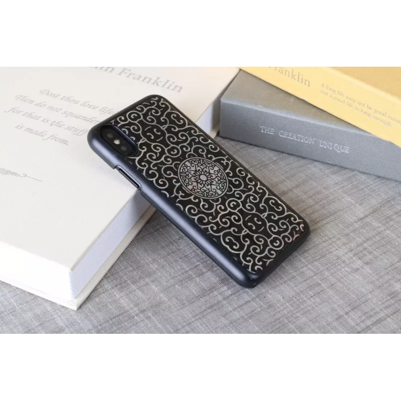 Etui na smartfona iKins Liana do iPhone XS / XS S — czarne etui ochronne