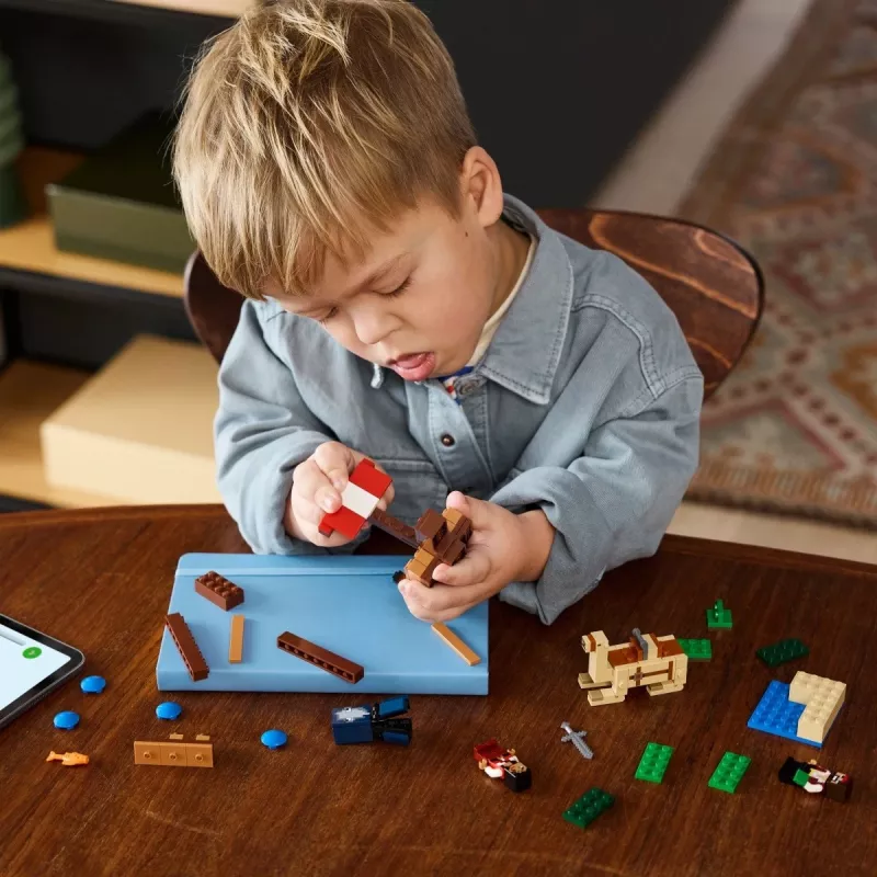 LEGO MINECRAFT 21259 Rejs Pirackiego Statku