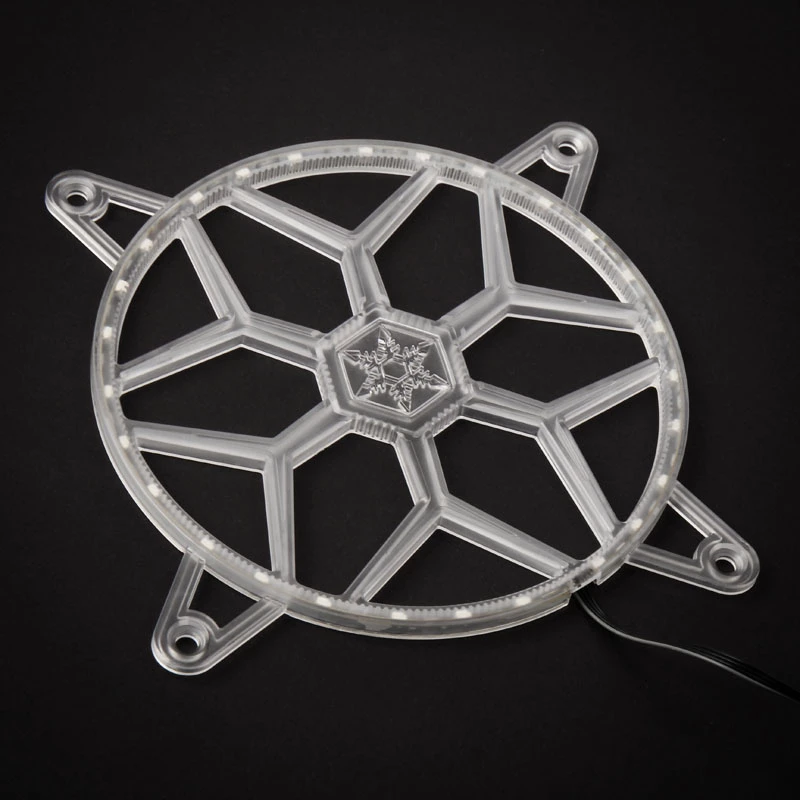 Taśma LED SILVERSTONE FG141 — uniwersalna 140 × 6 × 140 mm