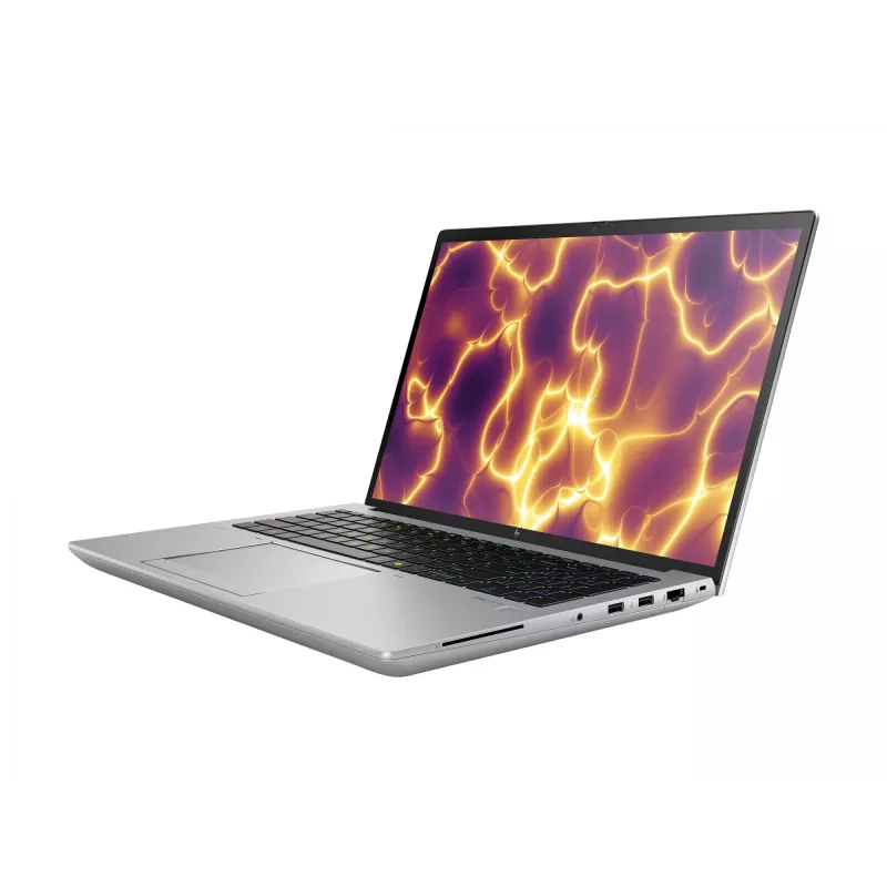 HP ZBook Fury G11 Mobilna stacja robocza - Intel Core i9 i9-14900HX / 2,2 GHz - Win 11 Pro - RTX 5000 Ada - 128 GB RAM - 2 TB SSD NVMe, TLC - 40,6 cm (16 cali)