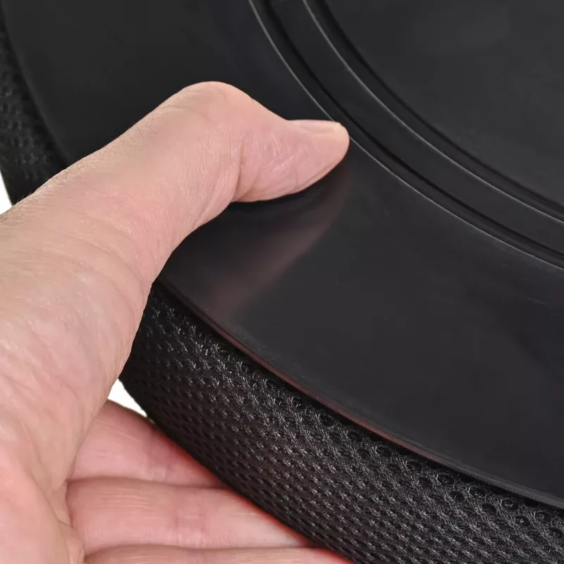 Ortopedyczna poduszka obrotowa ActionMed PO600AM — okrągła poduszka na krzesło, obrót 360°, 1,5 kg, czarna