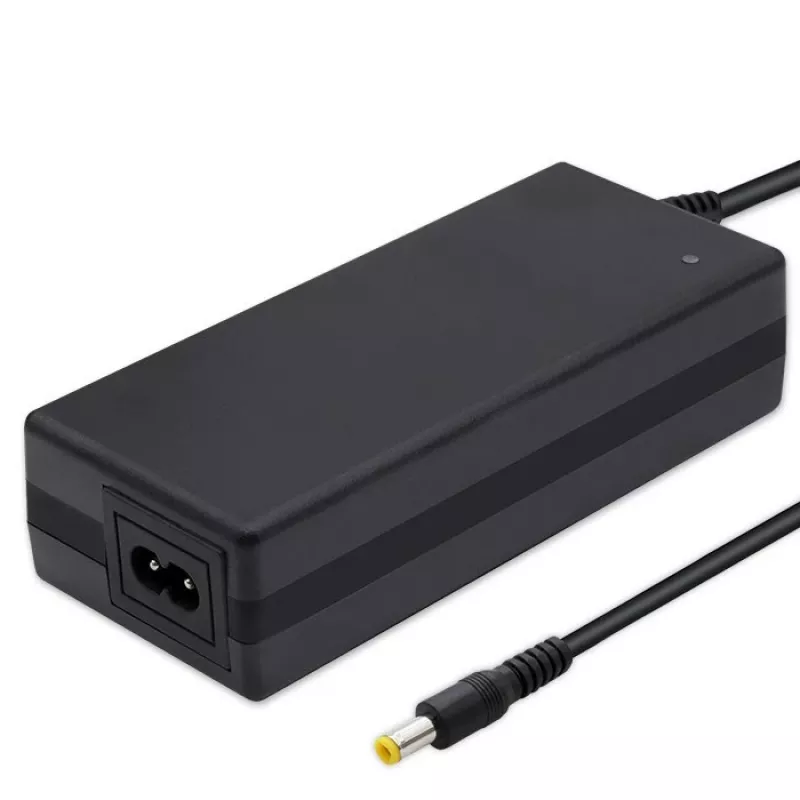 Qoltec 50761 Ładowarka do akumulatorów rowerów elektrycznych 36V | 42V | 2A | 5,5*2,5