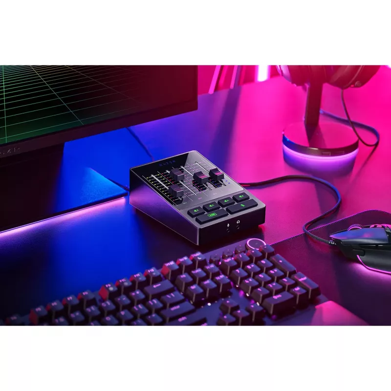 Razer Cyfrowy mikser 4-kanałowy (RZ19-03860100-R3M1)