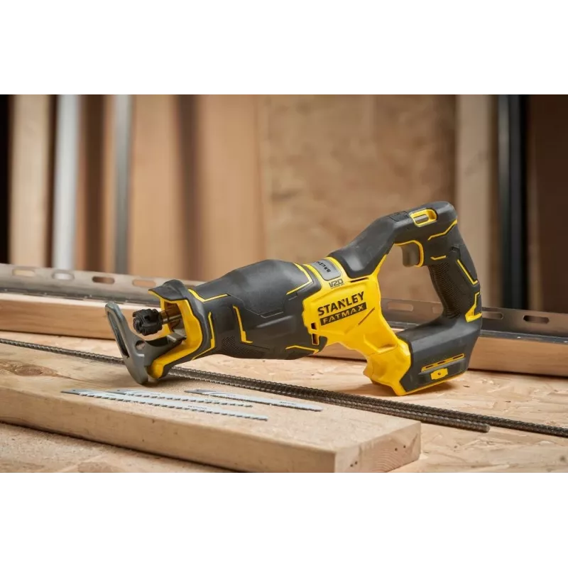 Piła szablasta Stanley Fatmax SFMCS311B 18 V czarna, żółta