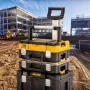 Skrzynia narzędziowa DeWalt DWST83344-1, wodoodporna, żółta, 440×183×332 mm, 2 uchwyty, zamykana