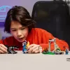 LEGO FORTNITE 77075 Obóz Peely'ego i Sparkpluga