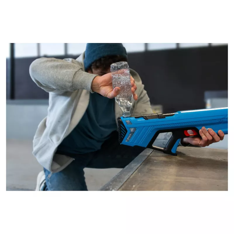 Pistolet na wodę SpyraOne SPGO1B — wbudowany zbiornik, czerwony, strumień wody 15,24 m