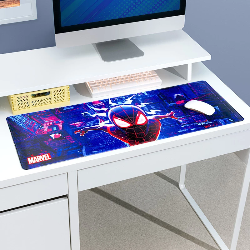 Mata biurkowa Paladone Spiderman Miles Morales — duża powierzchnia do gier i pracy, antypoślizgowa podstawa