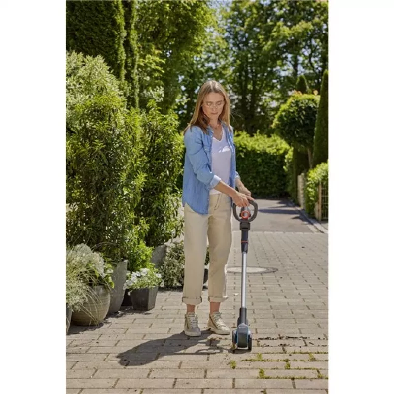 Szczotka do usuwania chwastów elektryczna GARDENA 14821-20 obudowa stalowa lekka