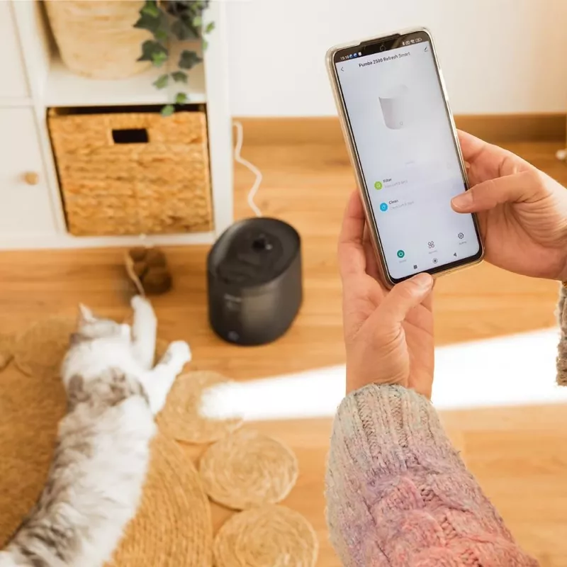 Fontanna na wodę dla zwierząt CECOTEC Pumba 2500 Refresh Smart Pet Fountain, model 9563