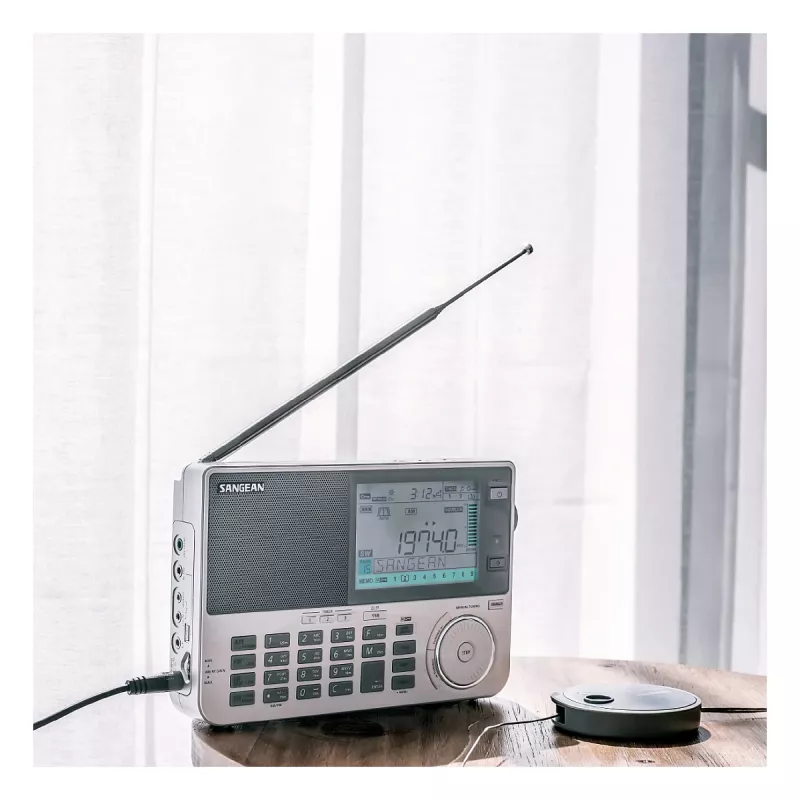 Przenośne radio Sangean ATS-909 X2 — białe — cyfrowe strojenie AM FM SW