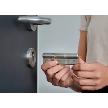 NUKI Smart Lock ULTRA Inteligentny zamek do drzwi