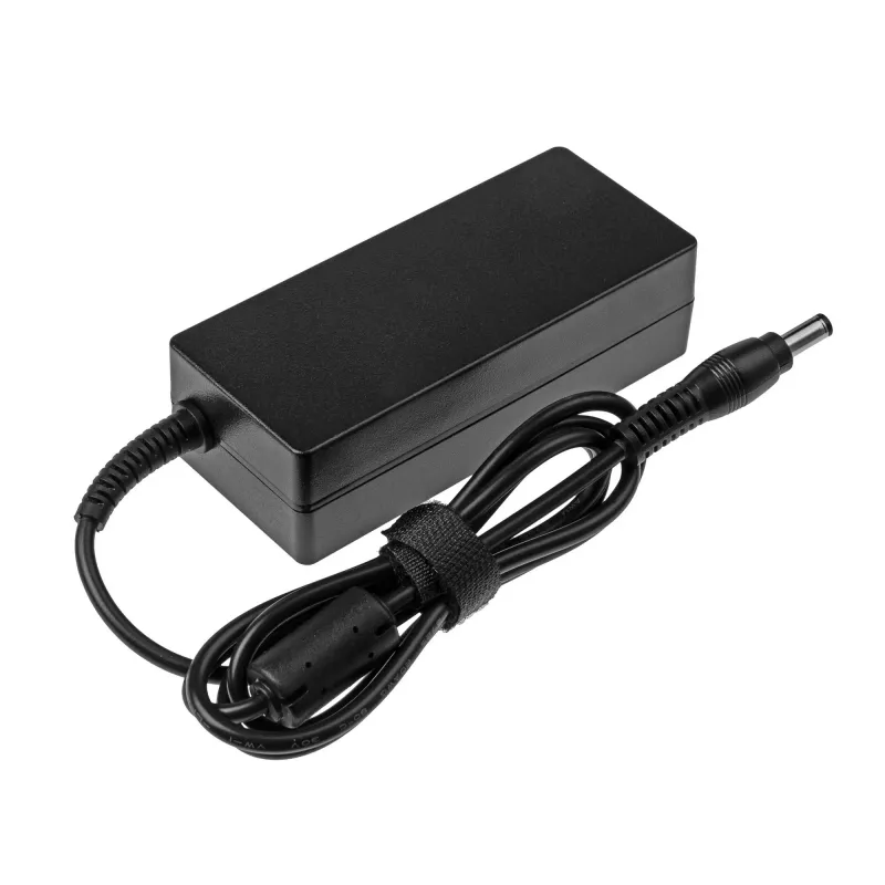 Zasilacz / falownik Green Cell AD33P do użytku wewnętrznego 65 W Czarny