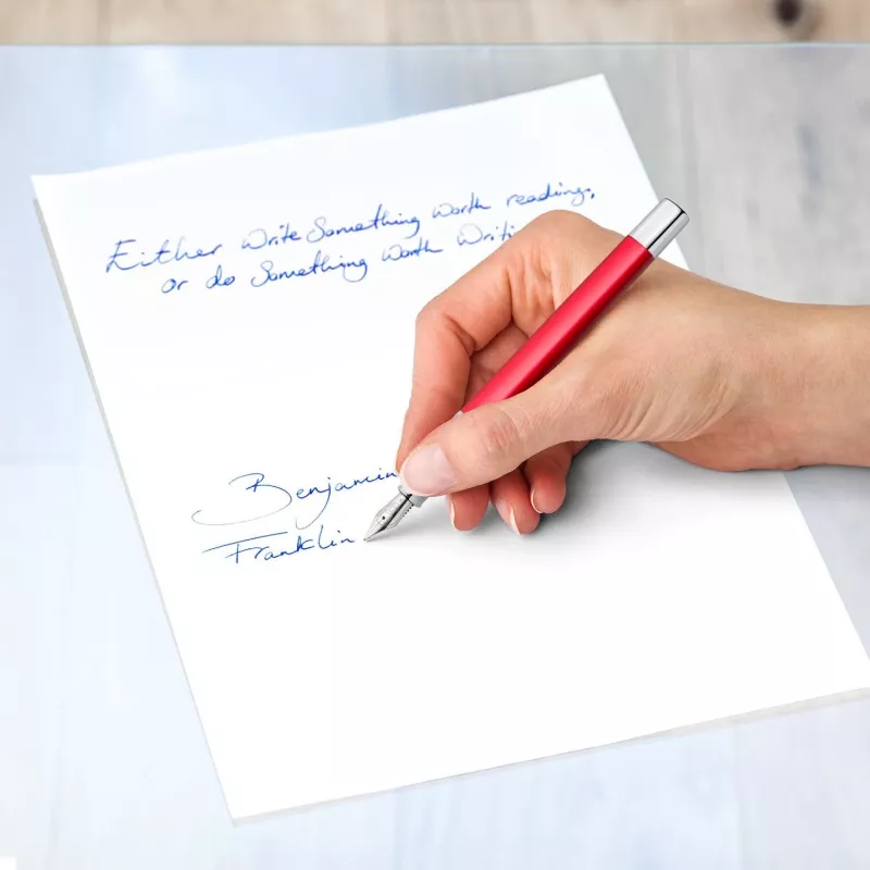 Pióro wieczne Staedtler Triplus 474 czerwone