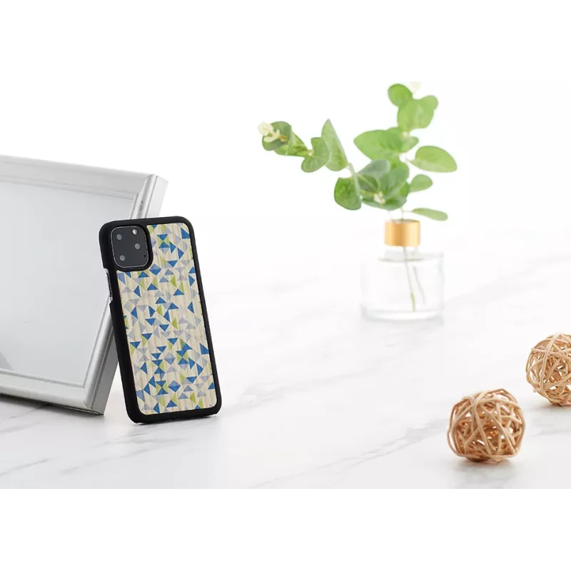 Etui na smartfona man and wood dla iPhone 11 Pro — niebieski trójkąt na czarnym tle, ochronna twarda skorupa