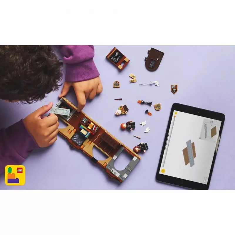 Zestaw konstrukcyjny LEGO Harry Potter Zamek Hogwart Klasa Zaklęć 76442 — 204 elementy, 3 minifigurki, dla dzieci od 8 lat